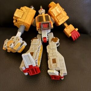 Hasbro Transforming Cyberton Longrack Robot Figure - Gold and Red